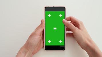 Scroll on green screen smartphone video