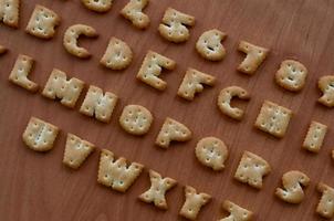 caracteres del alfabeto de galletas foto