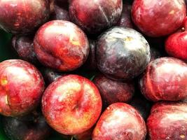 plum are a good fruit for diet photo