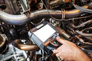 Inspection of a gas turbine engine using a Video Endoscope. Search for defects inside the turbine and shooting on video, photos using a measuring instrument.