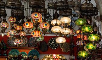 lámparas otomanas de mosaico del gran bazar foto