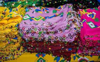 bufanda de mujer tradicional turksih con bordado foto