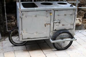 carro remolque para el transporte de diversas mercancías. foto