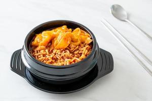 Korean instant noodles with dumplings photo
