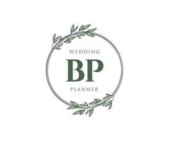 Colección de logotipos de monogramas de boda con letras iniciales de pb, plantillas florales y minimalistas modernas dibujadas a mano para tarjetas de invitación, guardar la fecha, identidad elegante para restaurante, boutique, café en vector