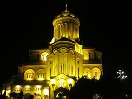 catedral de la santísima trinidad de sameba en tbilisi, georgia foto