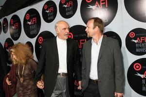 sean connery llegando al saludo afi a las películas presentadas por target en el teatro arclight en los angeles, ca el 1 de octubre de 2008 foto