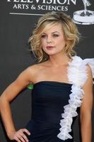 kirsten storms llegando a los emmy diurnos en el teatro orpheum en los angeles, ca el 30 de agosto de 2009 foto