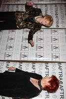 jeanne cooper y marcia wallace llegando a los premios de excelencia en medios y entretenimiento aftra amees en el hotel biltmore en los angeles, ca el 9 de marzo de 2009 foto