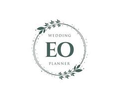 colección de logotipos de monograma de boda con letras iniciales de eo, plantillas florales y minimalistas modernas dibujadas a mano para tarjetas de invitación, guardar la fecha, identidad elegante para restaurante, boutique, café en vector