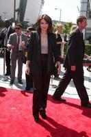 tina fey llegando a los premios emmy creativos en horario estelar en el nokia center en los angeles, ca el 12 de septiembre de 2009 foto