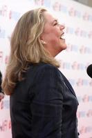 Kathleen Turner llegando a los premios AFI Life Achievement Awards en honor a Michael Douglas en Sony Studios, en Culver City, California, el 11 de junio de 2009. El programa se transmite por TV Land el 19 de julio de 2009 a las 9:00 p. m. y hora del Pacífico. foto