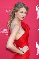 Taylor Swift arriving at the 44th Academy of Country Music Awards at the MGM Grand Arena in Las Vegas, NV on April 5, 2009 photo