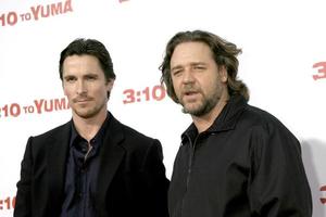 Christian Bale y Russell Crowe 3 - 10 en el estreno de Yuma en Westwood, CA 21 de agosto de 2007 2007 foto