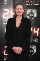 cherry jones llegando a la proyección final de la temporada 24 temporada 8 y lanzamiento en dvd de la temporada 7 en el teatro wadworth en westwood, ca el 12 de mayo de 2009 foto