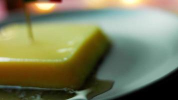 galletas de sombrero mexicano en flan de caramelo video