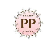 logo femenino inicial pp. utilizable para logotipos de naturaleza, salón, spa, cosmética y belleza. elemento de plantilla de diseño de logotipo de vector plano.