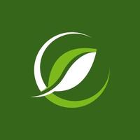 combinación de letra c y elementos de vector de logotipo de hoja verde ecológicos