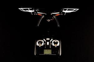 dron y control remoto foto