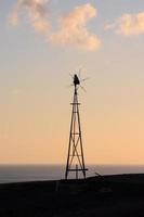 vista de un molino de viento foto