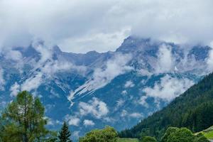 paisaje de montaña en suecia foto