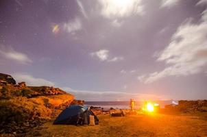 acampar en el desierto foto