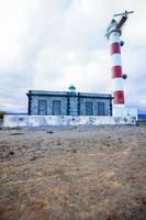 faro junto al mar foto