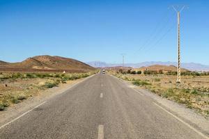 camino en el desierto foto