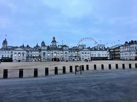 una vista del desfile de guardias a caballo en londres foto