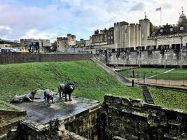 una vista de la torre de londres foto