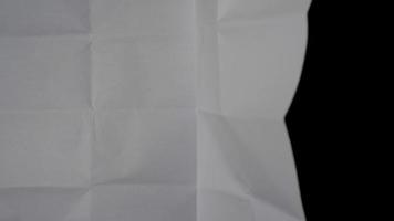 gescheurd papier hou op beweging voor kopiëren ruimte. gescheurd papier animatie voor video effect bedekking
