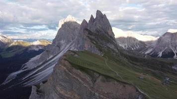odle berg groep van seceda antenne visie, Italiaans dolomieten zuiden Tirol, Italië video