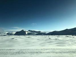 una vista de islandia en el invierno foto