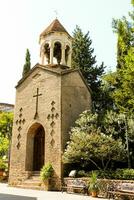 vista de una iglesia histórica en tbilisi foto