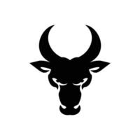 plantilla de logotipo de silueta de cabeza de toro simple. animal salvaje con icono de cuerno, signo y símbolo. vector