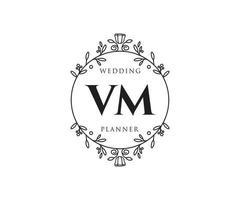 colección de logotipos de monogramas de boda con letras iniciales vm, plantillas florales y minimalistas modernas dibujadas a mano para tarjetas de invitación, guardar la fecha, identidad elegante para restaurante, boutique, café en vectores