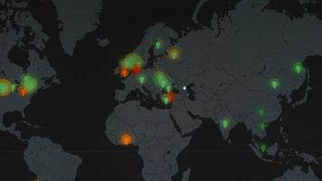 värld Karta med annorlunda mål för cyber ge sig på. dataintrång och teknologi begrepp. makro skytte på övervaka pixlar video