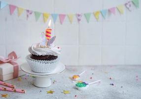 cupcakes con decoración de mariposas foto