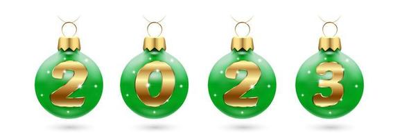números 2023 de confeti dorado en bolas verdes de año nuevo, decoraciones de árboles de navidad. diseño festivo para pancartas, carteles, tarjetas de felicitación en el nuevo año. vector realista 3d.