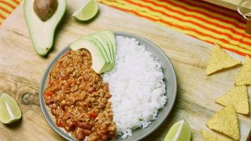 chili con carnet con nachos. fatto a partire dal tacchino con belga birra. macro tiro video