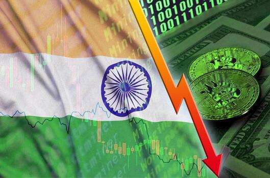 bandera india y tendencia descendente de criptomonedas con dos bitcoins en billetes de dólar y visualización de código binario foto