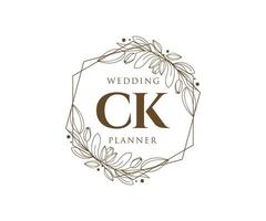 colección de logotipos de monograma de boda con letras iniciales ck, plantillas florales y minimalistas modernas dibujadas a mano para tarjetas de invitación, guardar la fecha, identidad elegante para restaurante, boutique, café en vector