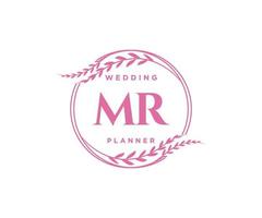 Colección de logotipos de monogramas de boda con letras iniciales, plantillas florales y minimalistas modernas dibujadas a mano para tarjetas de invitación, guardar la fecha, identidad elegante para restaurante, boutique, café en vector