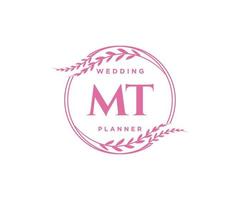 colección de logotipos de monograma de boda con letras iniciales mt, plantillas florales y minimalistas modernas dibujadas a mano para tarjetas de invitación, guardar la fecha, identidad elegante para restaurante, boutique, café en vector