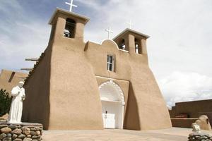 Iglesia de la Misión de San Francisco de Asís en Nuevo México foto