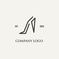 logotipo vectorial de estilete que es similar al tacón alto puntiagudo para el negocio de la moda femenina. vector