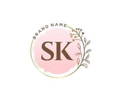 logotipo femenino inicial de sk. utilizable para logotipos de naturaleza, salón, spa, cosmética y belleza. elemento de plantilla de diseño de logotipo de vector plano.