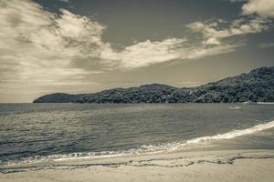 gran isla tropical ilha grande praia de palmas beach brasil. foto