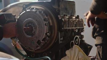 Car Engine Volant Gears Repair in Workshop video