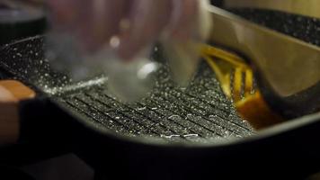 Sauce ranch arranged in a transparent bowl. Macro shooting video